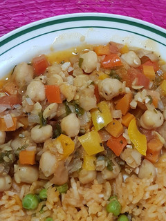 Una foto de Garbanzos con verduras