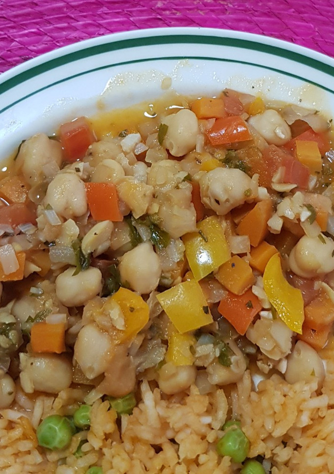 Una foto de Garbanzos con verduras