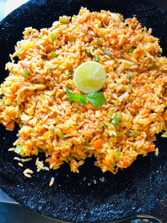 તવા પુલાવ (Tawa Pulao Recipe in Gujarati) રેસીપી મુખ્ય ફોટો