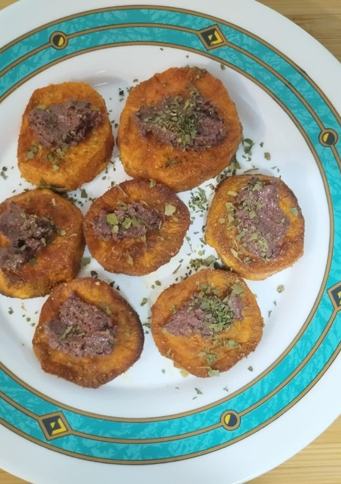Una foto de Crostini de boniato