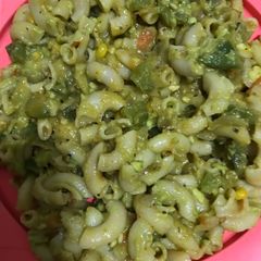 A picture of Greenish pasta.