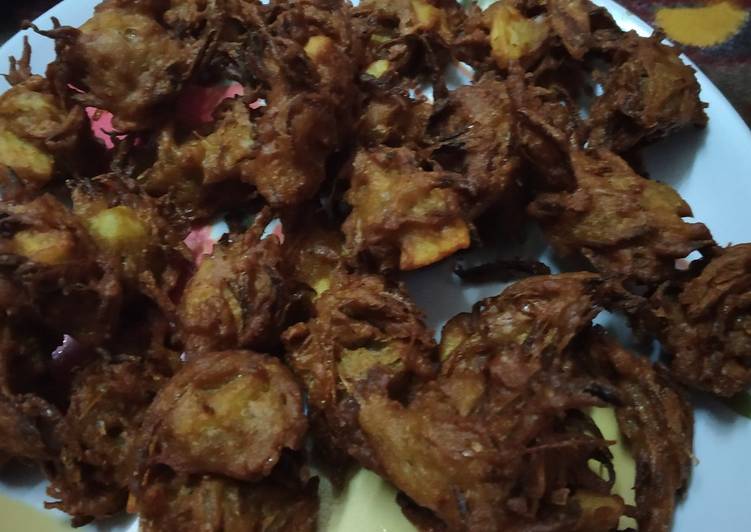 Simple Way to Prepare Homemade Onion Potato Fritters