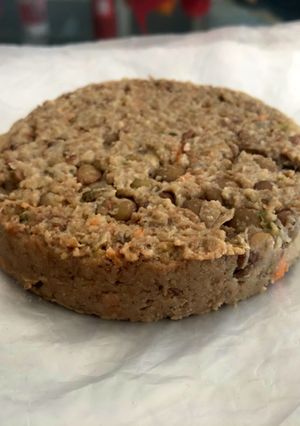 Una foto de Hamburguesas de lentejas y cebolla caramelizada