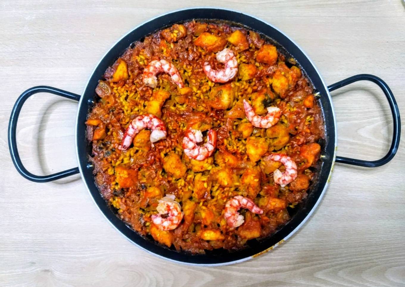 Paella de rape y carabineros