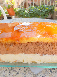 Una foto de Flan de tres sabores