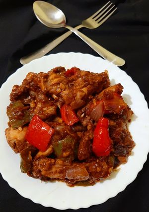 চিলি গার্লিক চিকেন (Chilli garlic chicken recipe in Bengali) রেসিপির প্রধান ছবি
