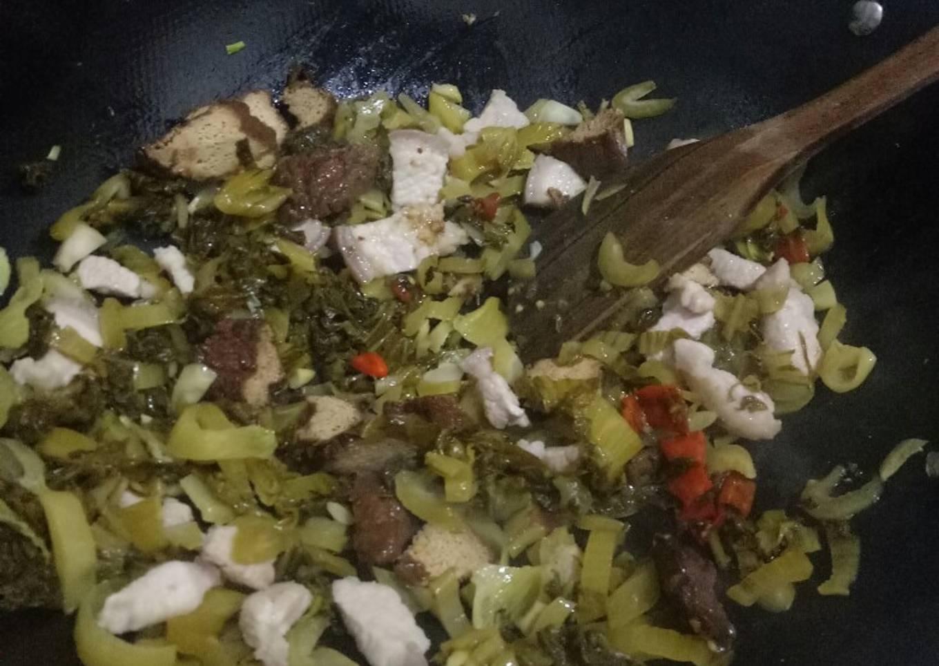 Tumis babi sayur asin (non halal)