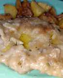 Lomo rebozado en salsa de cebolla