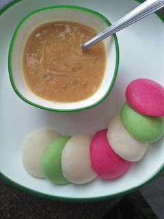 A picture of Colourfull idli.