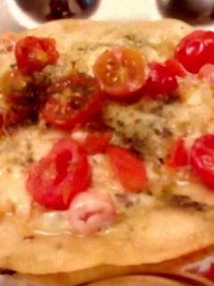 Una foto de Provolone Parrilla y Horno con Tomate Cherry🥘