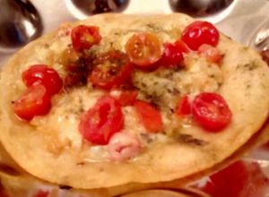Una foto de Provolone  Parrilla y Horno con Tomate Cherry🥘