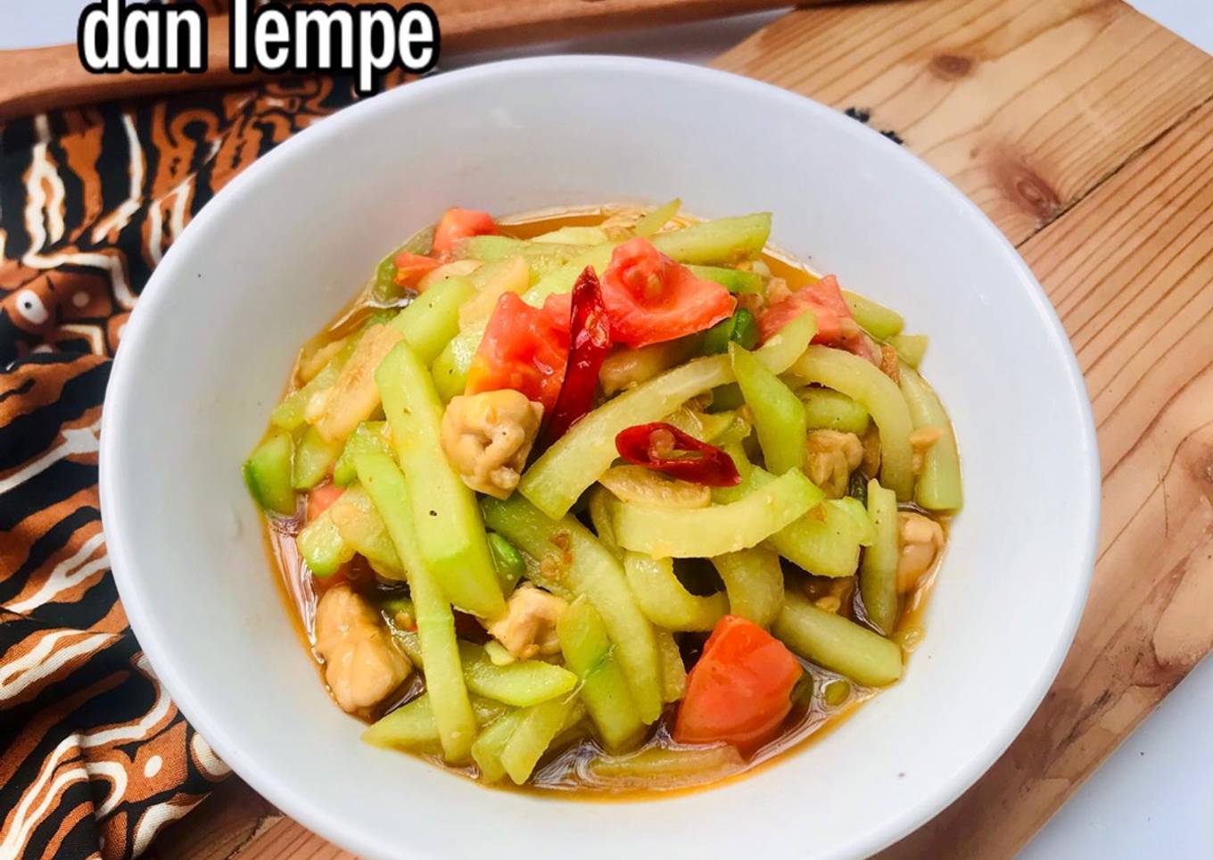 Oseng waluh (labu siam) plus tempe