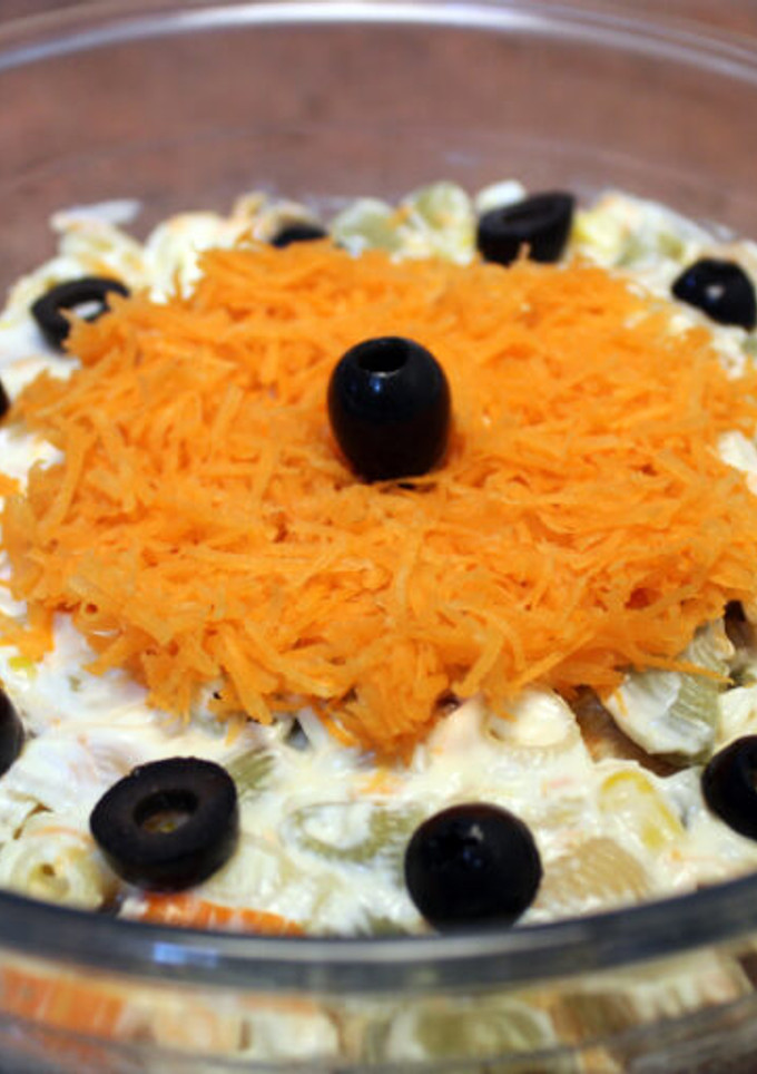 Una foto de Ensalada de pasta con mayonesa