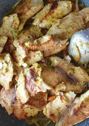 Una foto de Pescado a la plancha y verduras