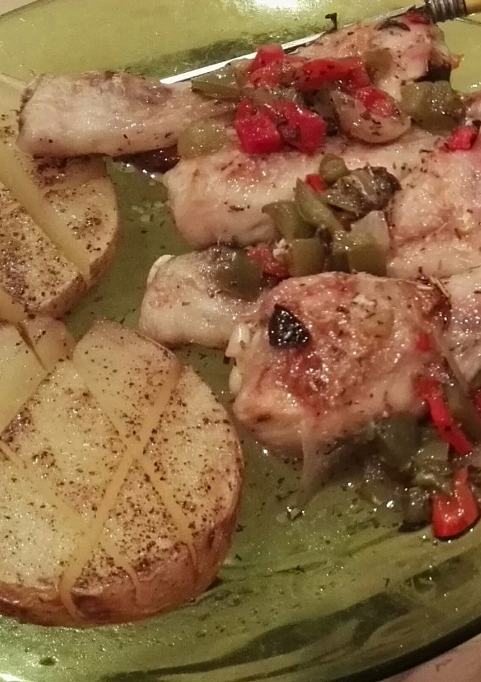 Una foto de Pollo al horno con patatas