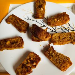 A picture of Sooji Rusks.