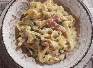 Foto di Tagliatelle con zucchine e pancetta
