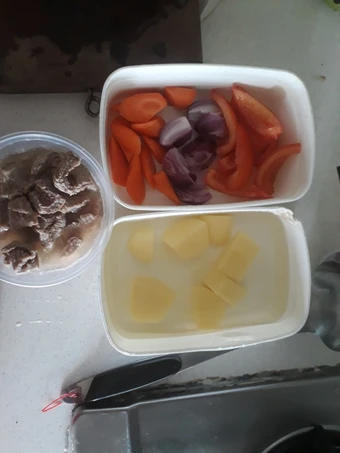 Cara Gampang Menyiapkan Resep Sup daging sapi + kentang wortel + big onion + tomato Anti Ribet, Mantap Sekali