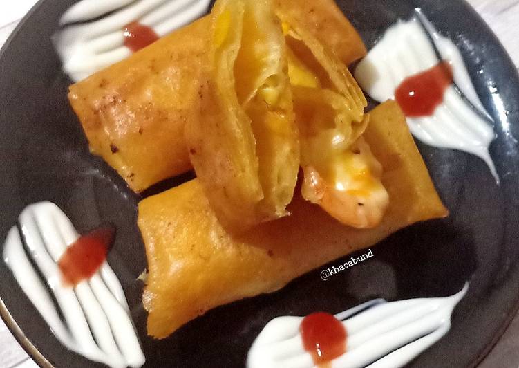 Cheesy Prawn Spring Roll