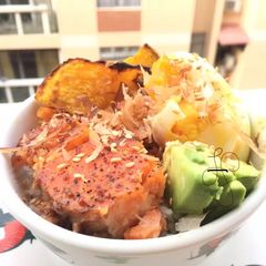 Salmon With Pumpkin And Avocado Rice Bowl A picture of Salmon With Pumpkin And Avocado Rice Bowl.