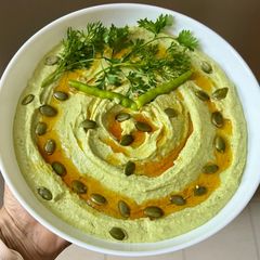 A picture of Coriander & Green Chili Hummus.