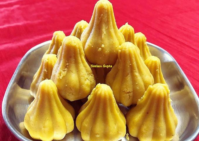 Kesar Mawa Modak Recipe by Neelam Gupta - Cookpad