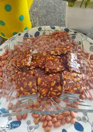 मूंगफली की चिक्की(moongfali ki chikki ki recipe in recipe) रेसिपी मुख्य फोटो