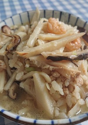綠竹筍鹹粥 的食譜成品照片