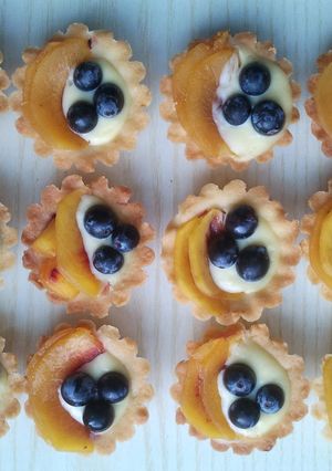 Vaníliás gyümölcsös kosárka recept fotója