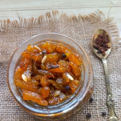 Sweet & sour mango pickle A picture of Sweet & sour mango pickle.