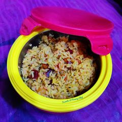A picture of Beet-carrot rice for kids lunch box.