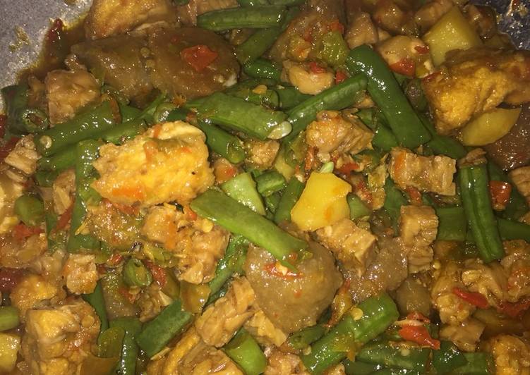 Tumis kacang amburadul