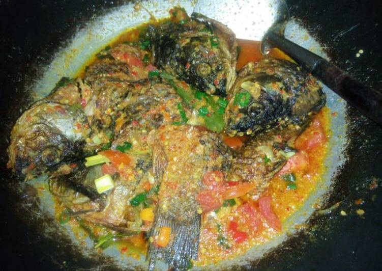 Resep Pesmol ikan mas (acar ikan) Sederhana dan Mudah Dibuat