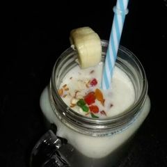 Banana smoothie A picture of Banana smoothie.