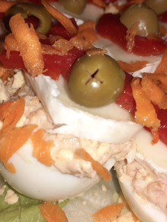 Una foto de Huevos rellenos a mi estilo