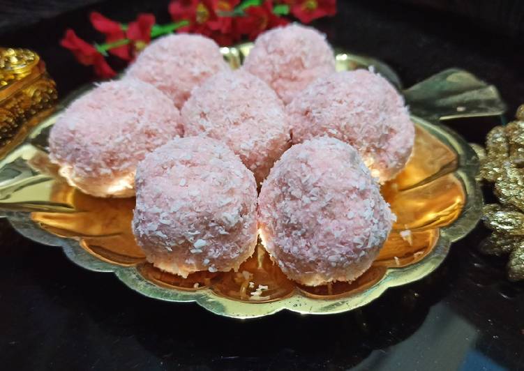 Creamy Coconut ladoo