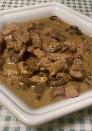 Une photo de Sauté de veau aux champignons bruns