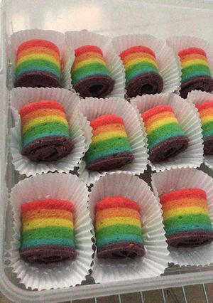 Foto resep Bolu mini rain bow isi selai blueberry