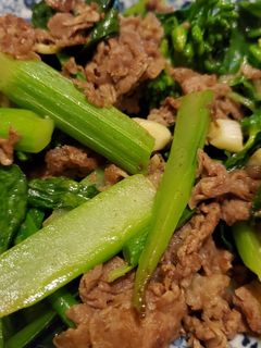 芥蘭牛肉 的食譜成品照片