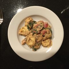 A picture of Creamy Tomato Basil Tortellini.