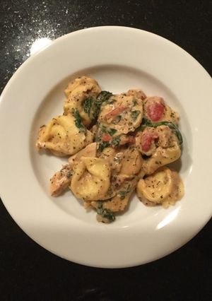 A picture of Creamy Tomato Basil Tortellini.