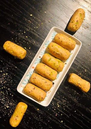A picture of Besan Pista Rolls.
