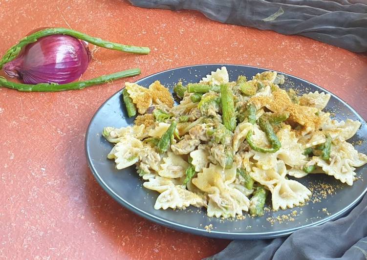 Farfalle con asparagi, tonno e bottarga di muggine