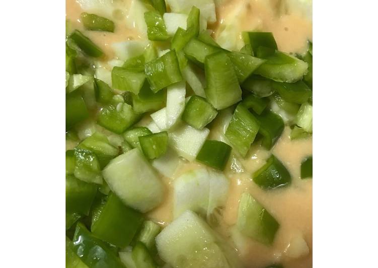 Gazpacho con guarnición