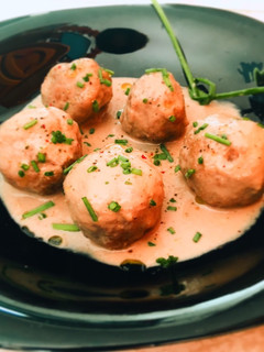 Una foto de Albóndigas de ternera en salsa de champiñón y queso (receta ligera) 👏