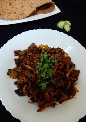 A picture of Bitter gourd/karela stir-fry.