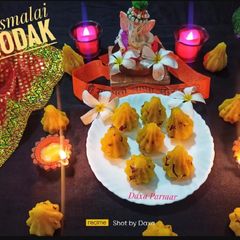 A picture of Rasmalai Modak.