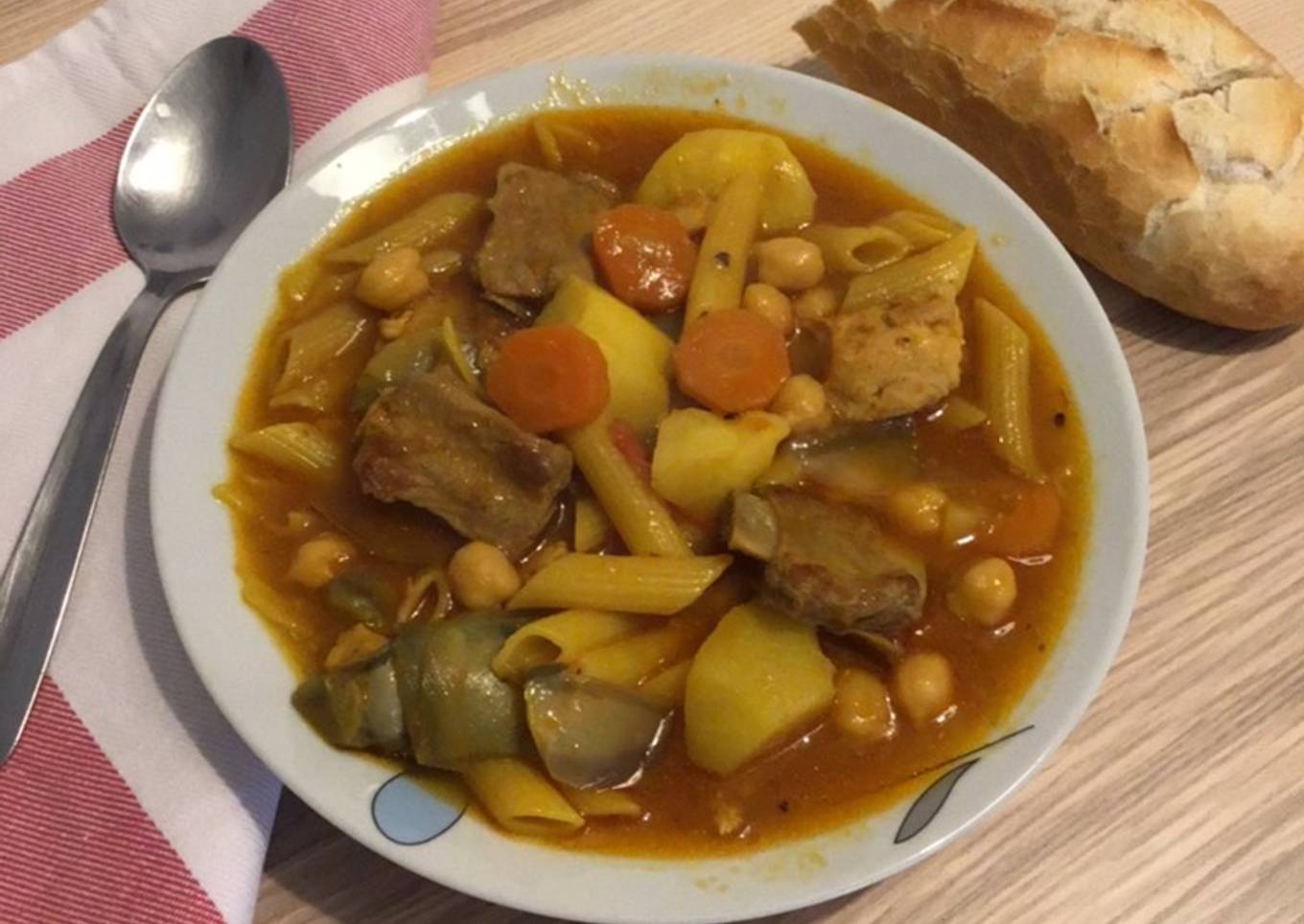 Olla de mamá😛/ Guiso