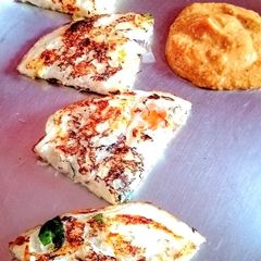 A picture of Vegetable Utthapam.