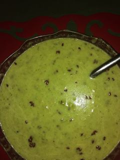 Una foto de Sopa crema de espárragos y acelga queso de ajo (vegan) 👏💨
